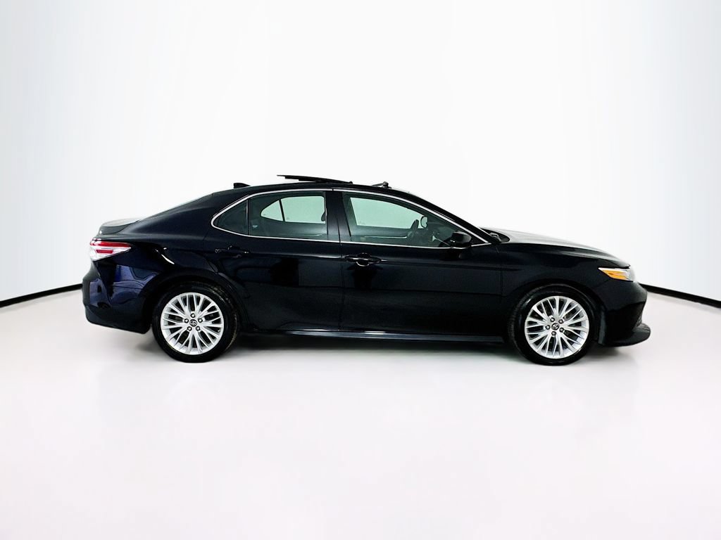 Used 2018 Toyota Camry XLE w/ Audio Package FWD image 9