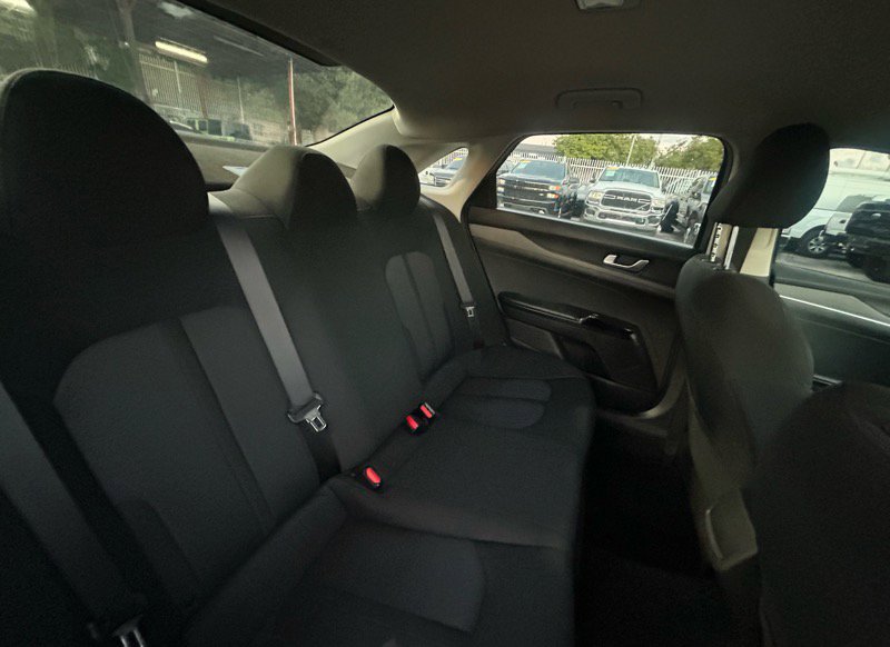 Used 2022 Kia K5 LX image 10