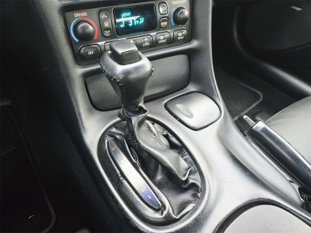 Used 2004 Chevrolet Corvette Convertible w/ Preferred Equipment Group image 24