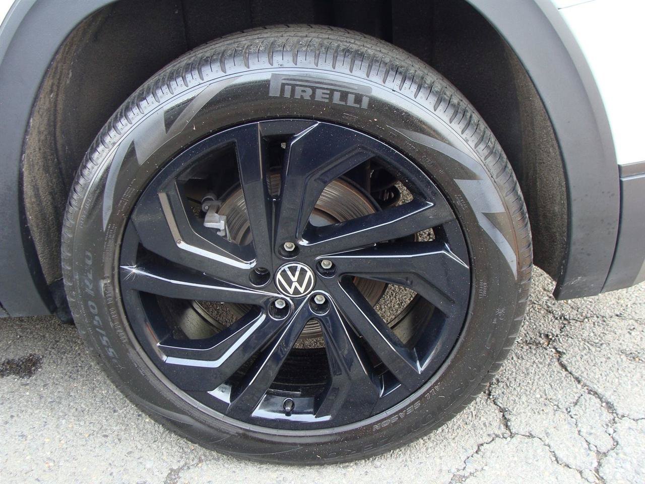 Used 2022 Volkswagen Atlas SE w/ Black Wheel Package FWD image 38