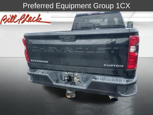 Used 2022 Chevrolet Silverado 2500 Custom w/ Custom Convenience Package AWD/4WD image 7