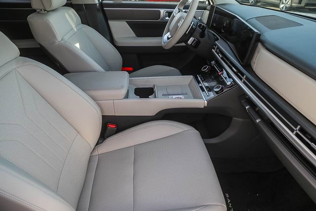 Certified 2025 Hyundai Santa Fe SEL image 18