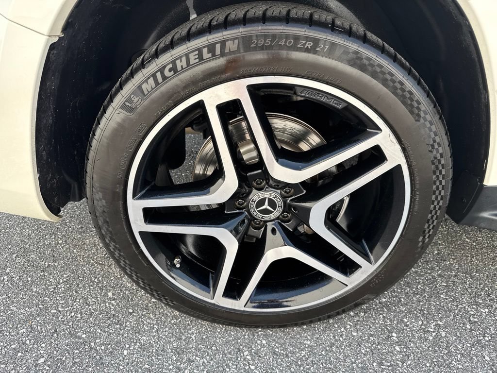 Used 2018 Mercedes-Benz GLS 550 4MATIC image 9