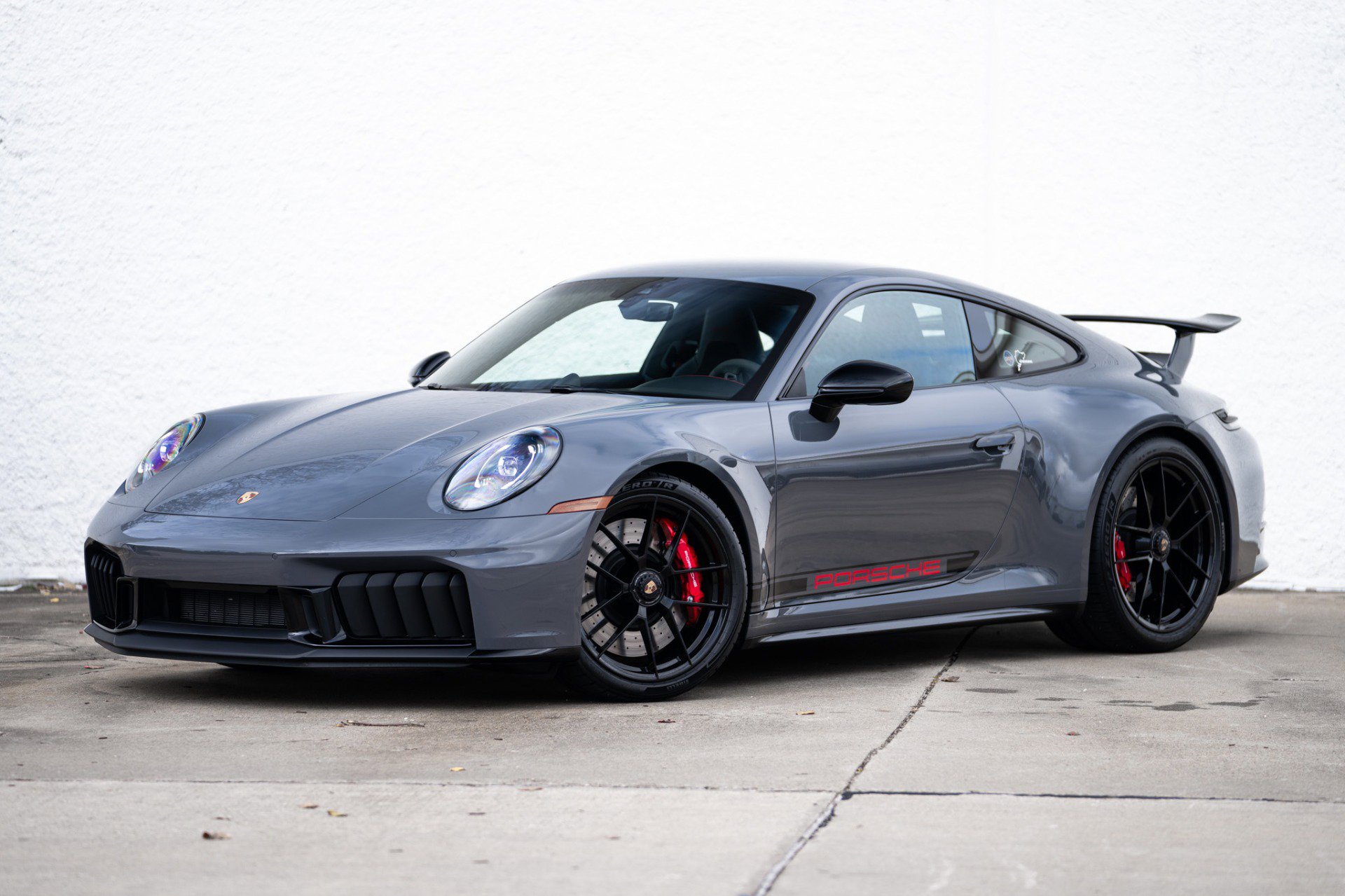 Used 2025 Porsche 911 Carrera 4 GTS image 1