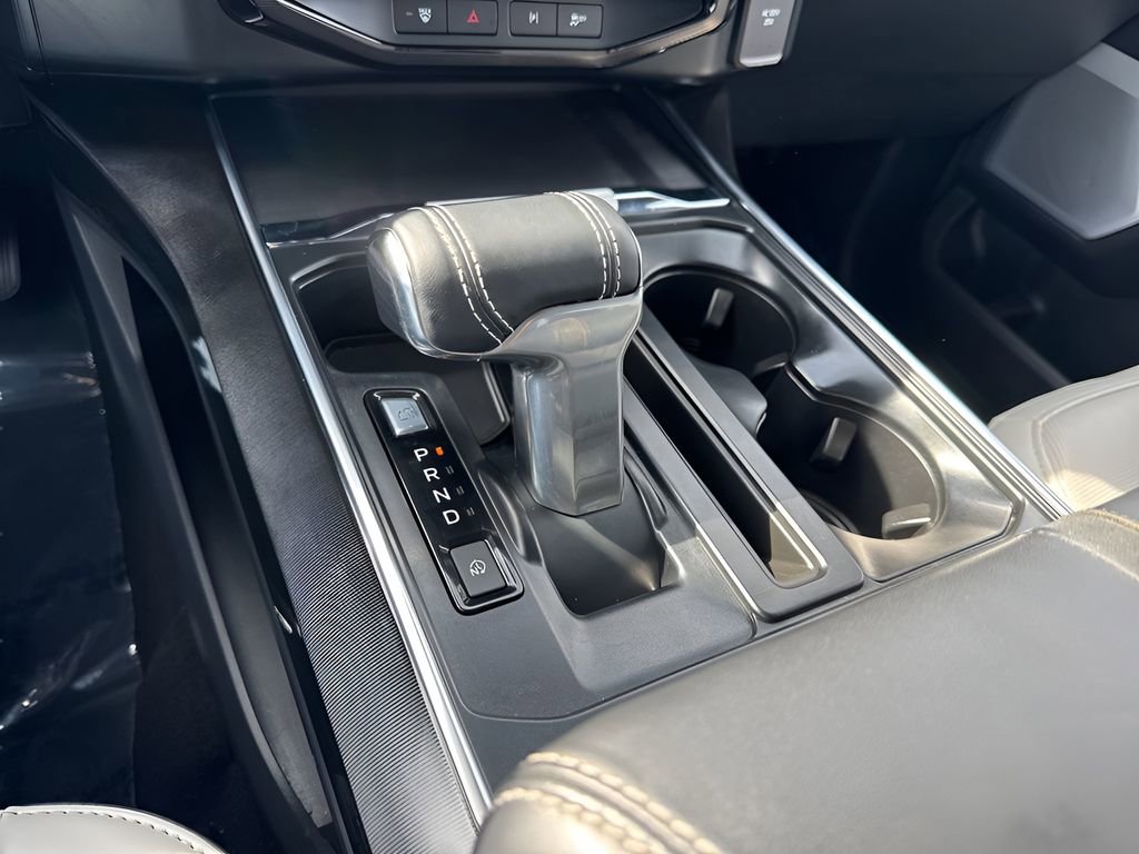 Used 2025 Ford F150 Lightning Platinum image 18