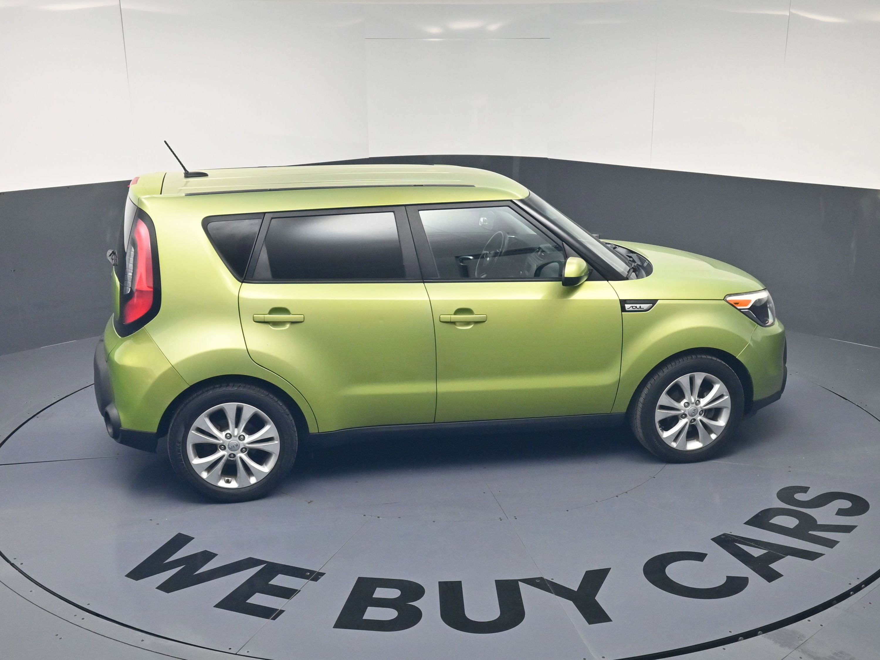 Used 2015 Kia Soul + image 34