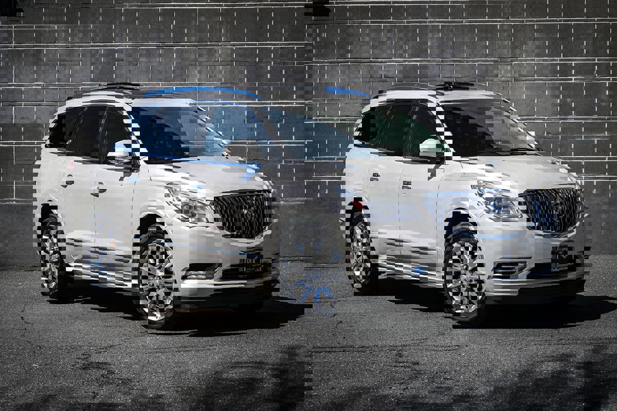 Used 2013 Buick Enclave Premium image 2