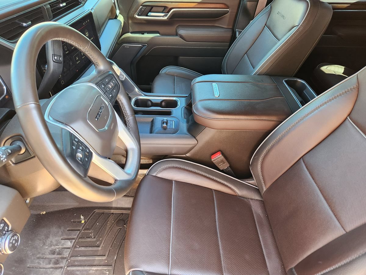 Used 2024 GMC Sierra 2500 Denali w/ Denali Reserve Package AWD/4WD image 32