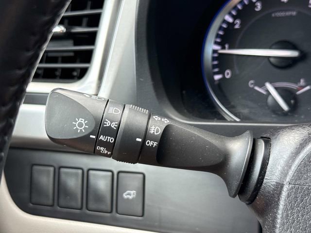 Used 2016 Toyota Highlander XLE AWD/4WD image 27