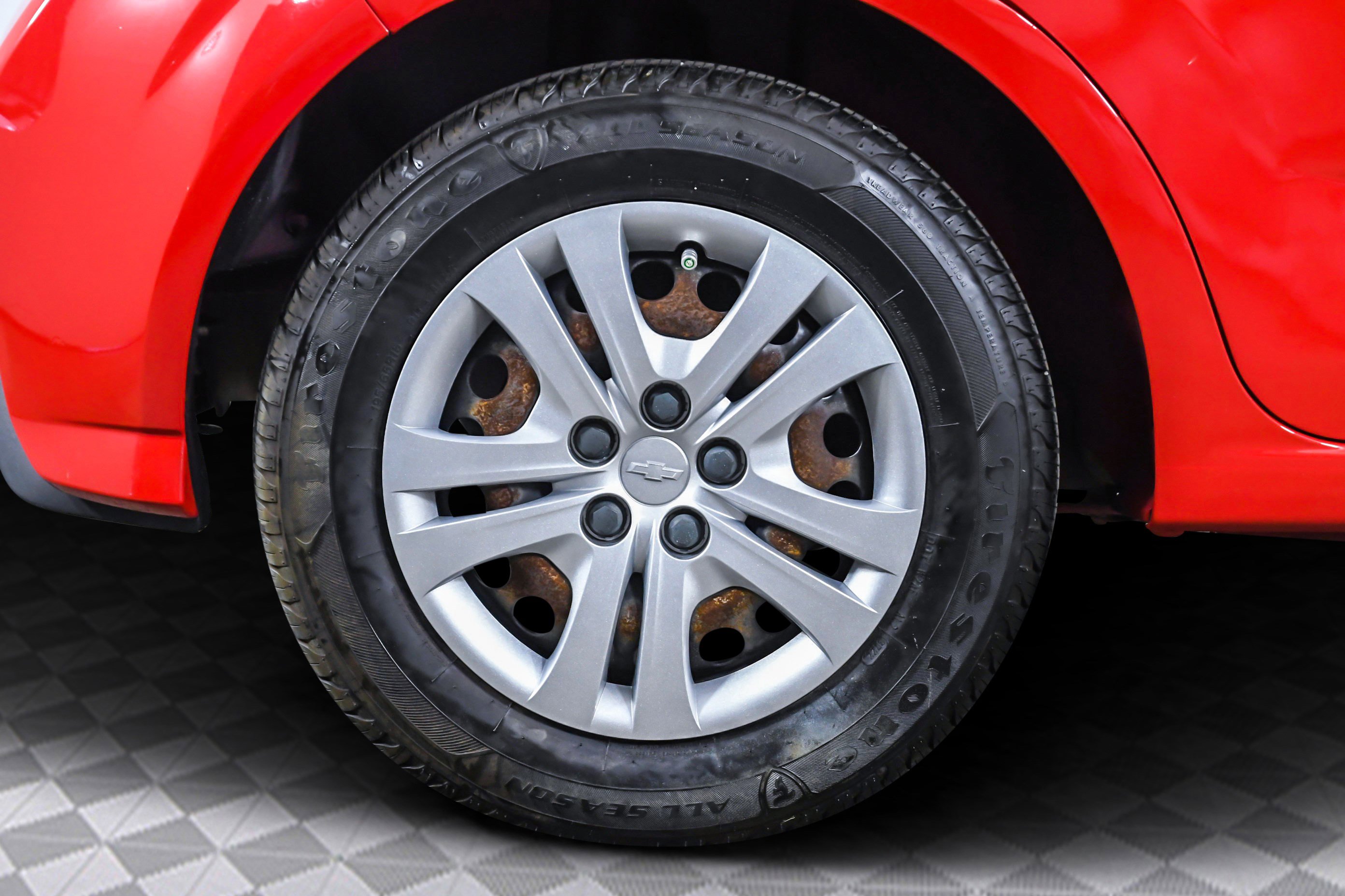 Used 2020 Chevrolet Sonic LT image 34