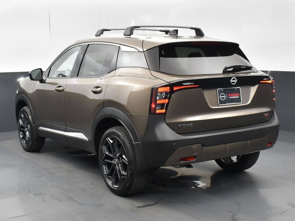New 2026 Nissan Kicks SR w/ Illumination Package FWD image 6