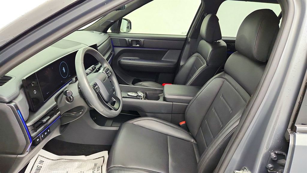 Used 2024 Hyundai Santa Fe Calligraphy FWD image 12