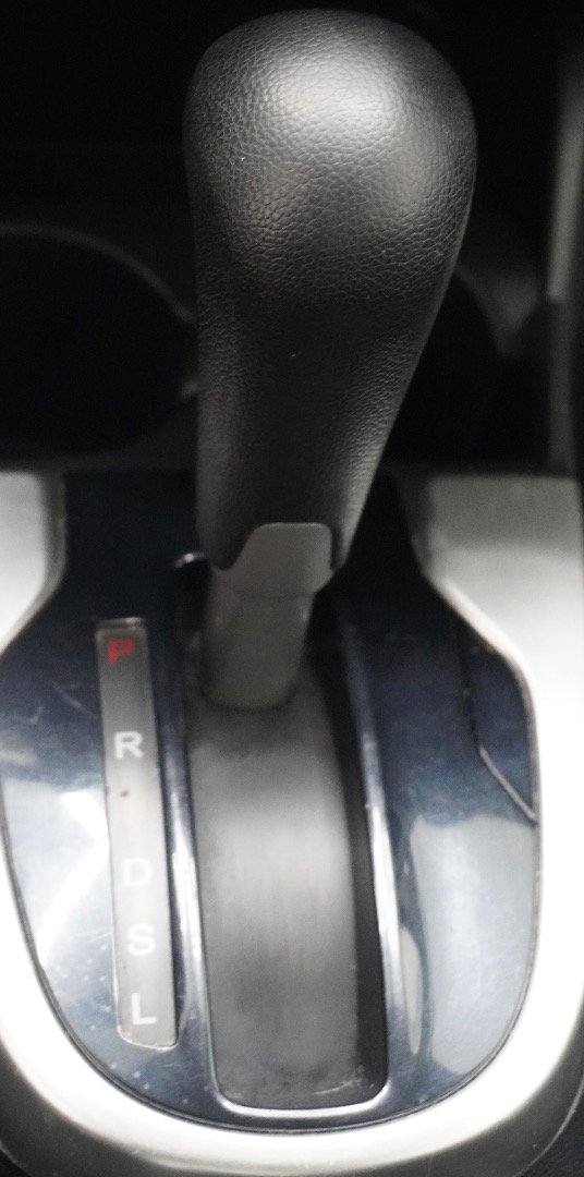 Used 2017 Honda Fit LX image 16
