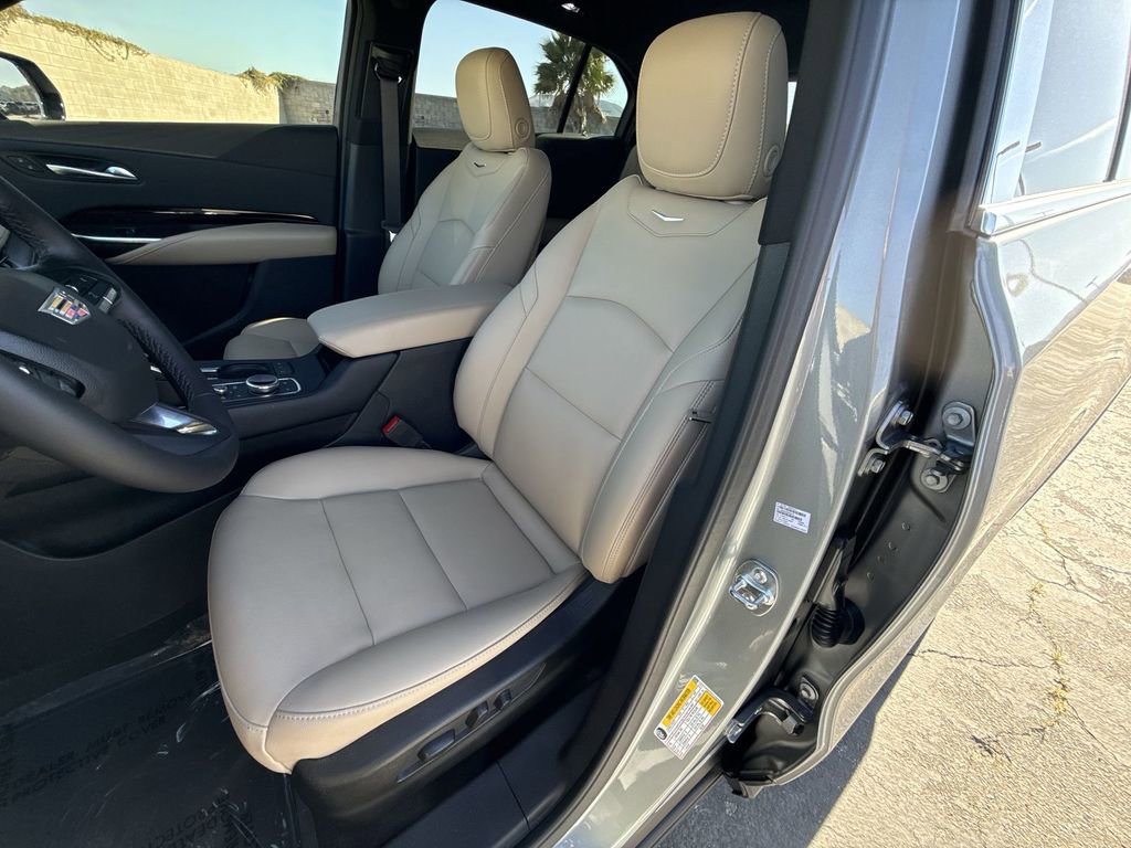 Used 2024 Cadillac XT4 Luxury image 19