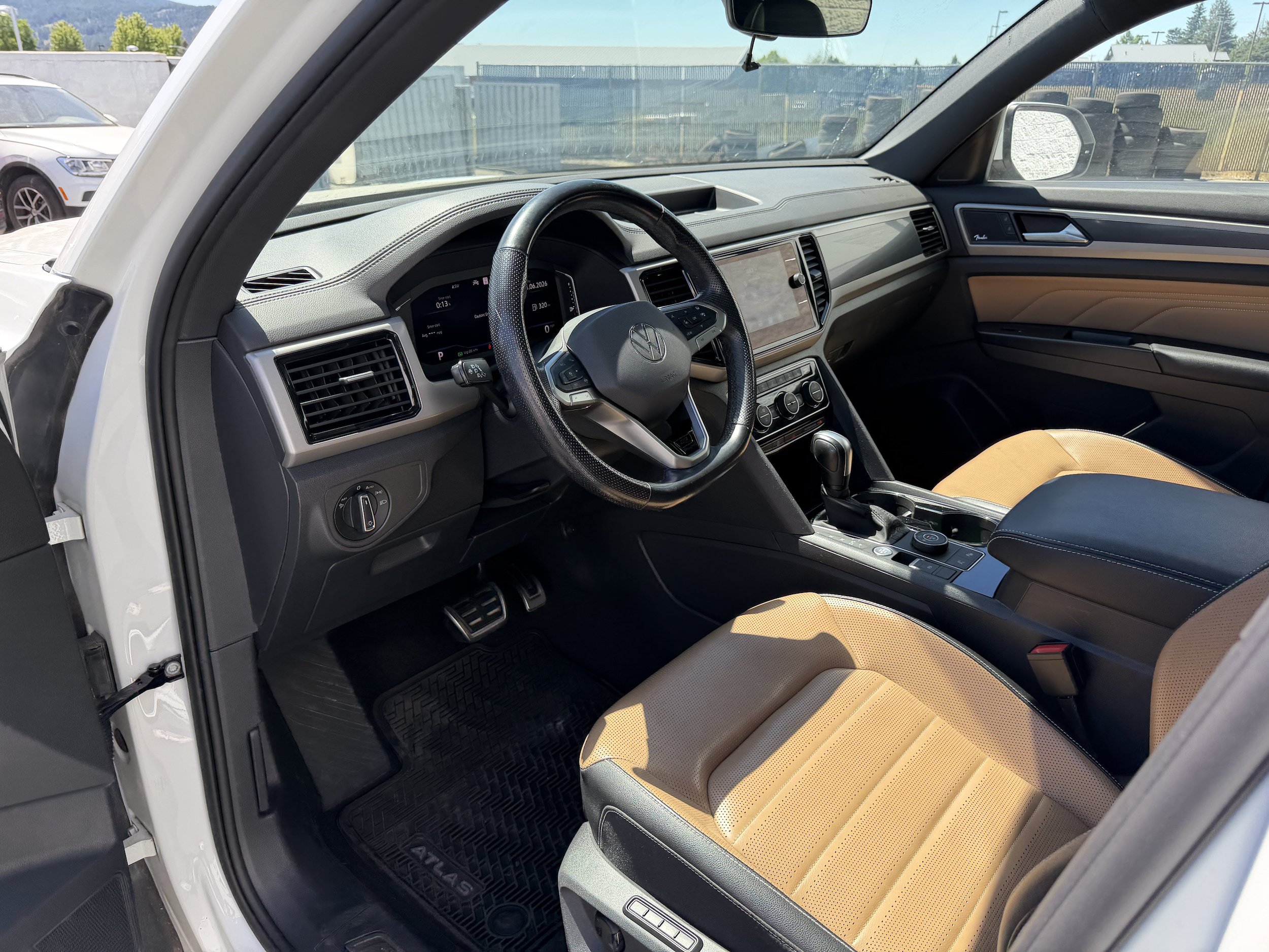 Used 2020 Volkswagen Atlas Cross Sport SEL Premium R-Line AWD/4WD image 9