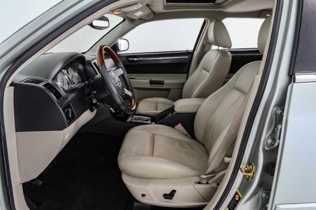 Used 2006 Chrysler 300 Touring image 27