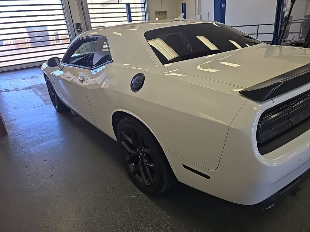 Used 2022 Dodge Challenger R/T w/ Driver Convenience Group image 5