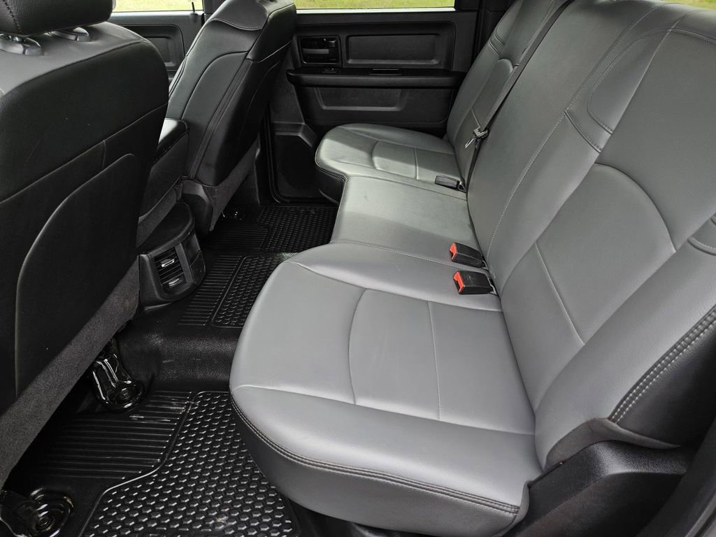 Used 2024 RAM 3500 Tradesman w/ Chrome Appearance Group image 29