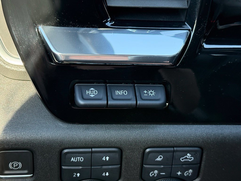 Used 2023 Chevrolet Silverado 1500 High Country w/ Technology Package AWD/4WD image 31