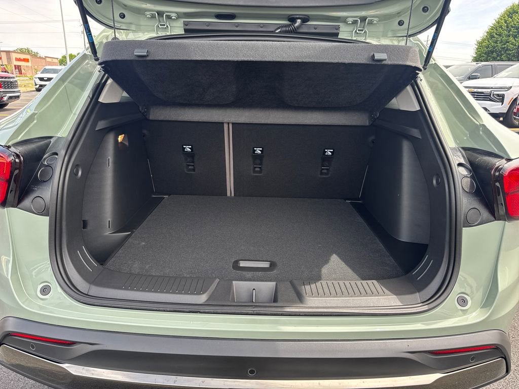 New 2026 Chevrolet Trax ACTIV w/ Sunroof Package FWD image 6