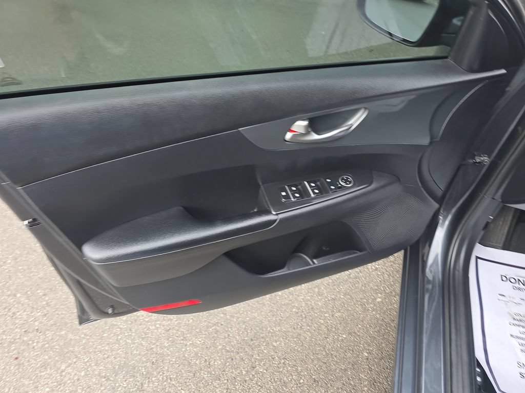 Used 2021 Kia Forte Sedan FWD image 12