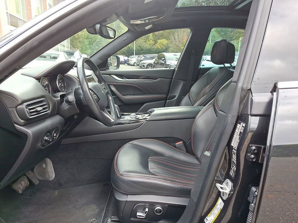 Certified 2022 Maserati Levante GT image 11