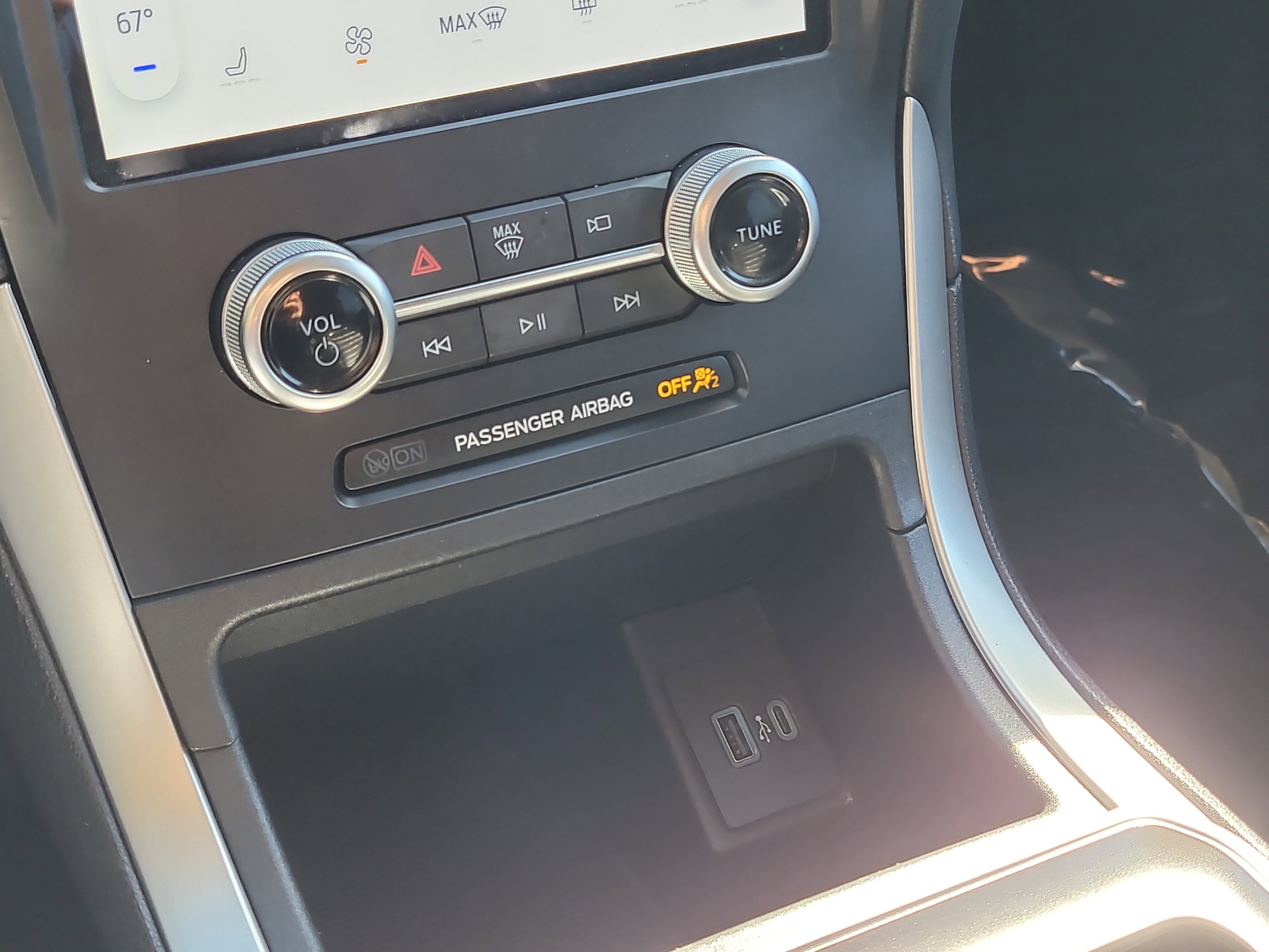 Used 2024 Ford Edge SEL image 27