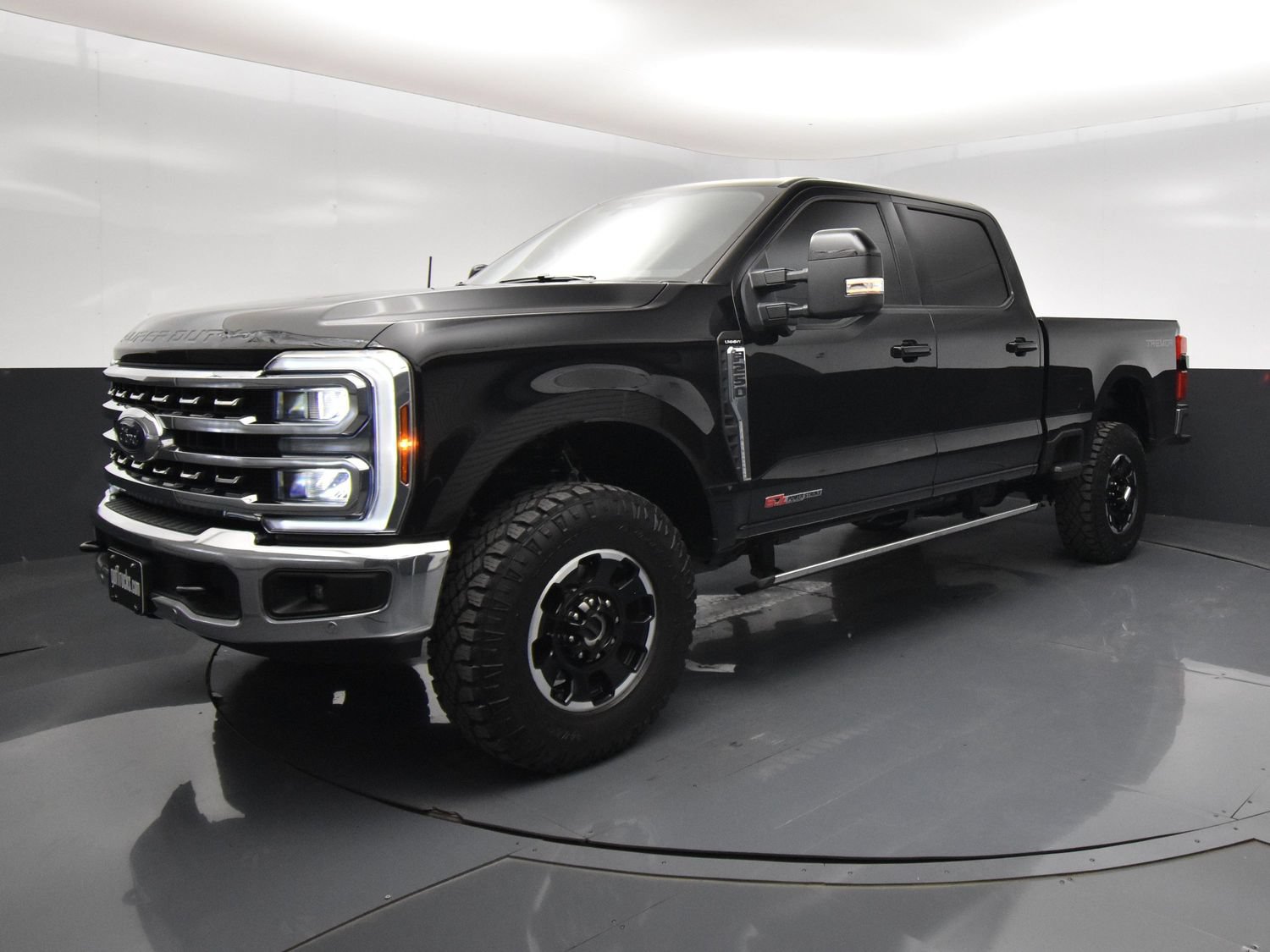 Used 2025 Ford F250 Lariat w/ Lariat Ultimate Package AWD/4WD image 2