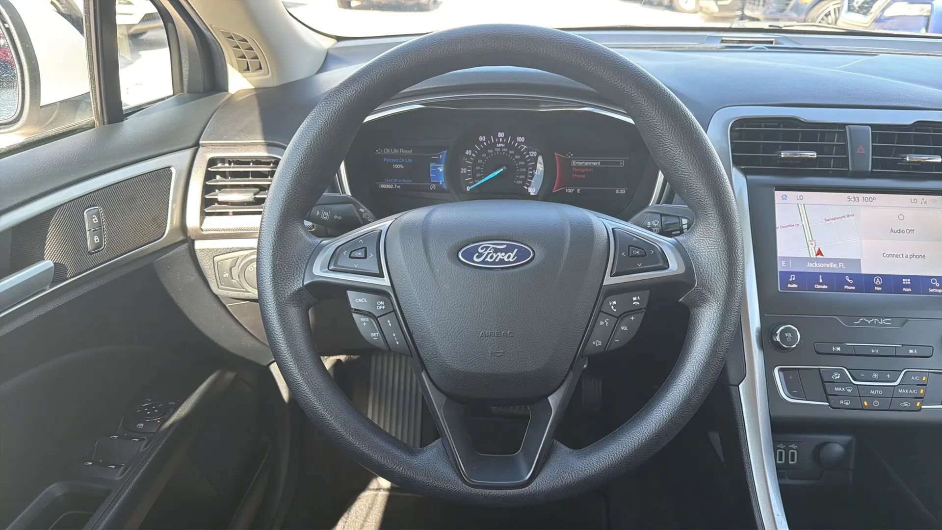 Used 2020 Ford Fusion SE FWD image 10