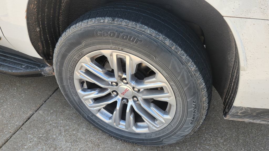Used 2023 GMC Yukon XL SLT AWD/4WD image 7