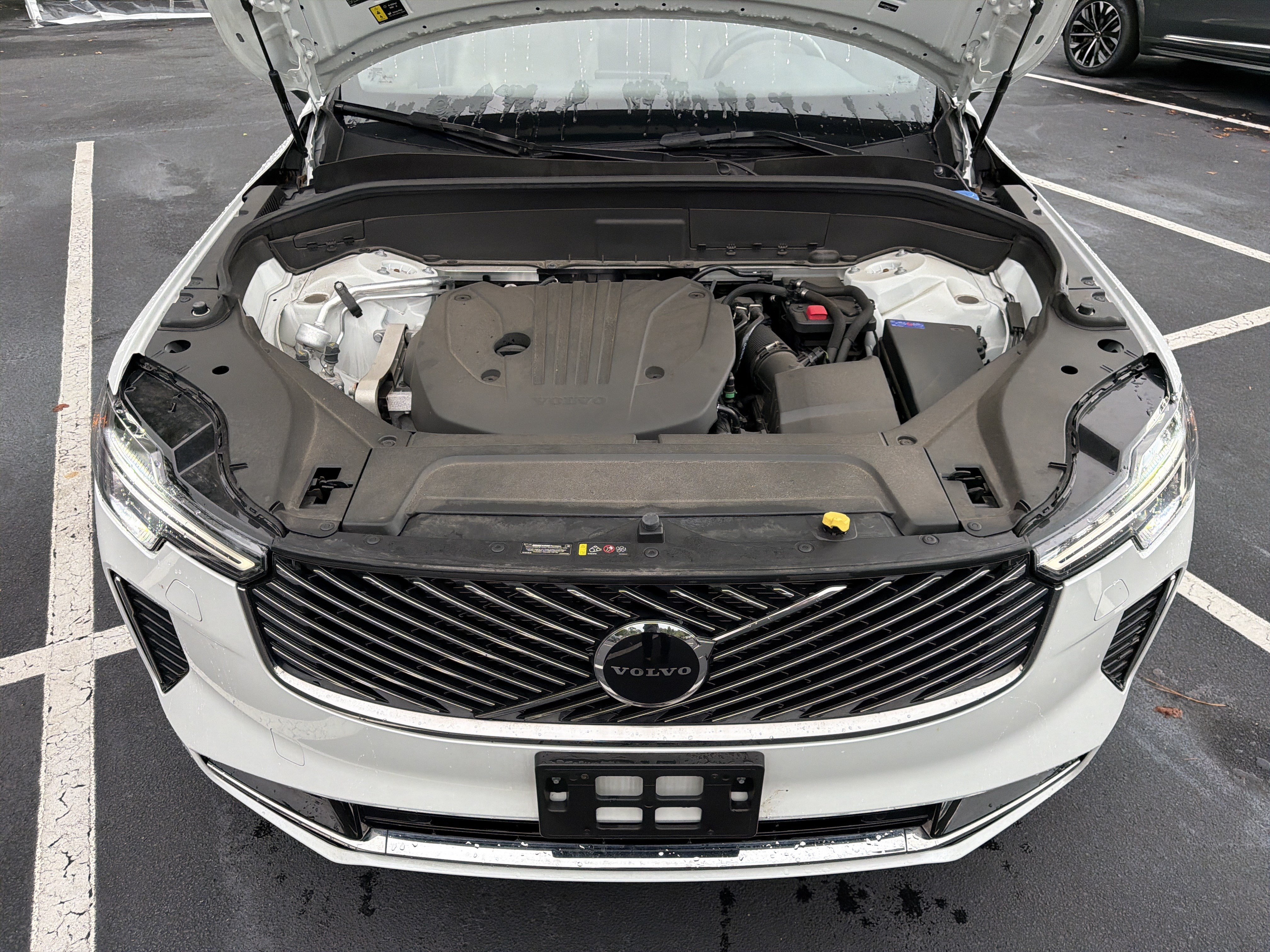 Used 2025 Volvo XC90 B5 Core AWD/4WD image 36