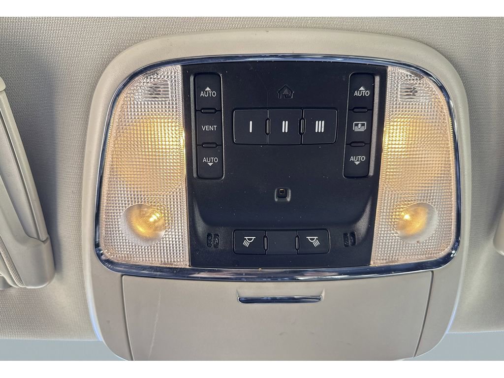 Used 2022 Chrysler 300 Touring L w/ Popular Equipment Group image 18