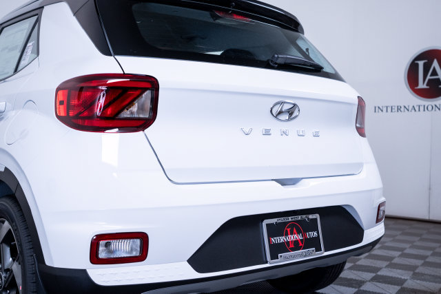 New 2026 Hyundai Venue SEL FWD image 9