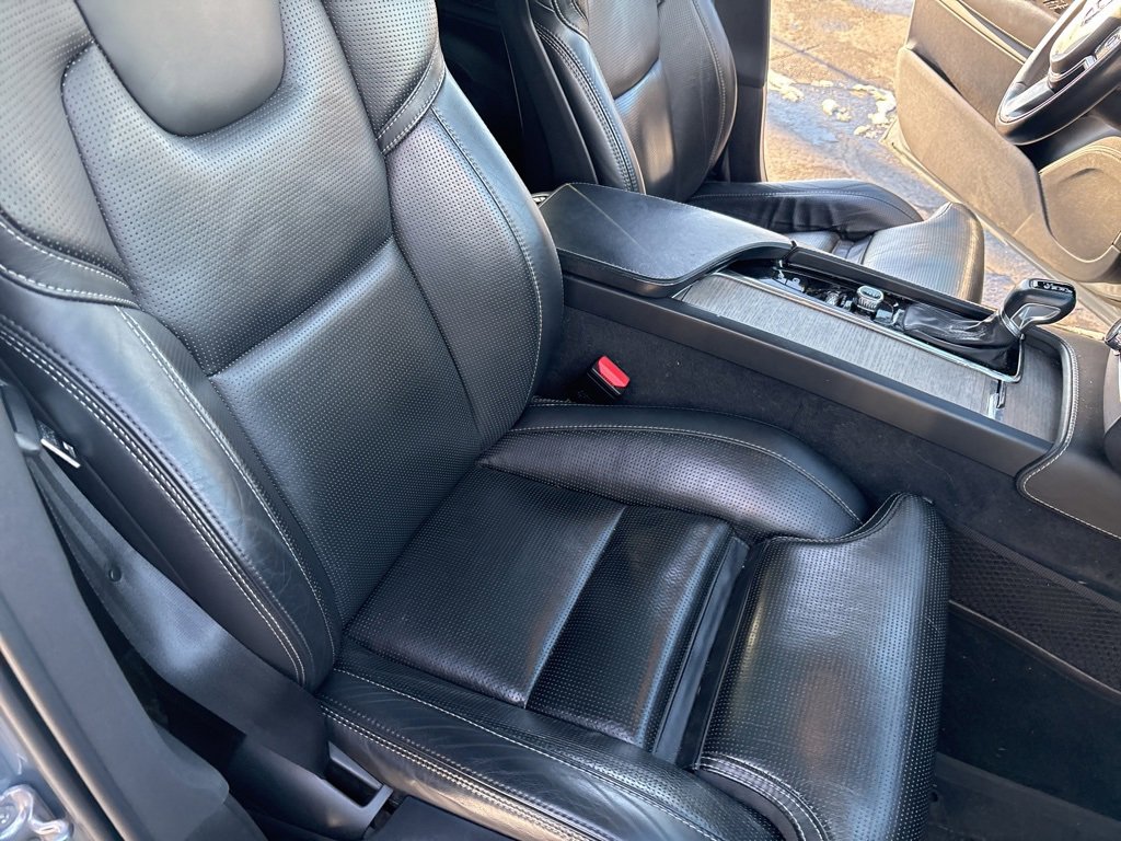 Used 2020 Volvo XC90 T6 Inscription w/ Protection Package Premier image 42