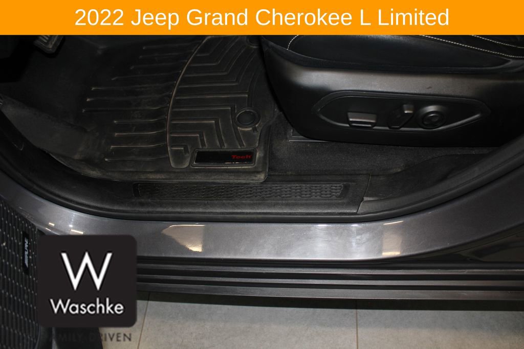 Used 2022 Jeep Grand Cherokee L Limited w/ Trailer Tow Group (B) image 18