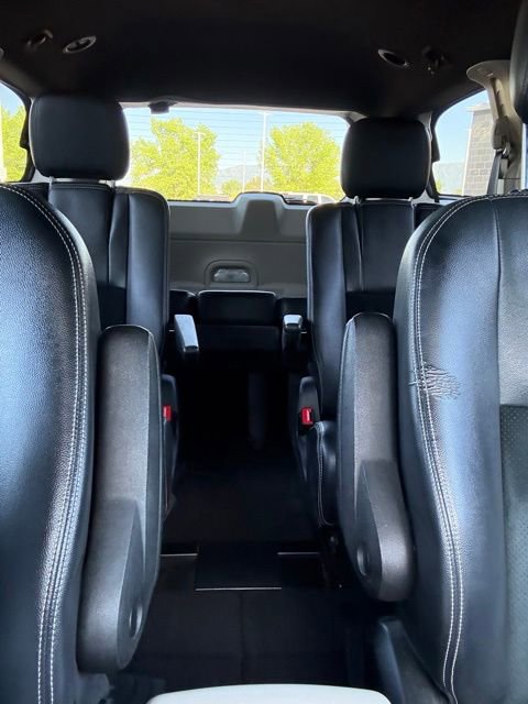 Used 2017 Dodge Grand Caravan SXT FWD image 34