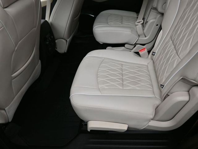 Used 2023 Buick Enclave Avenir w/ Avenir Technology Package FWD image 23