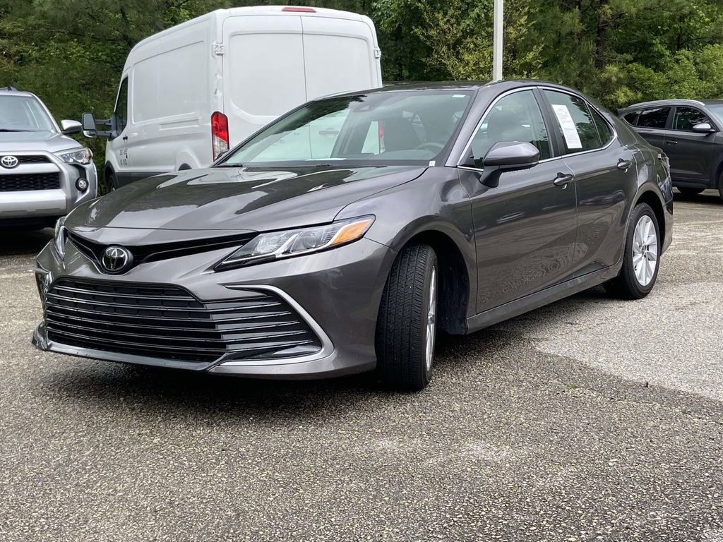 Used 2023 Toyota Camry LE FWD image 6