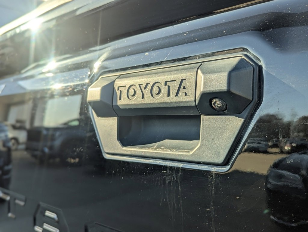 Used 2025 Toyota Tacoma SR image 15