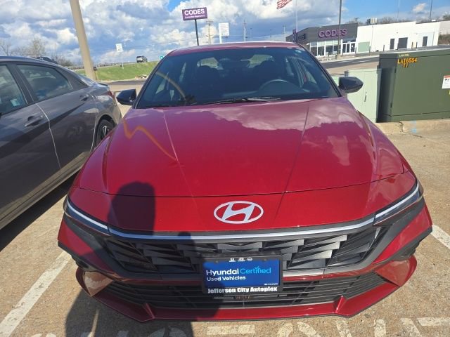 Used 2025 Hyundai Elantra Sport image 8