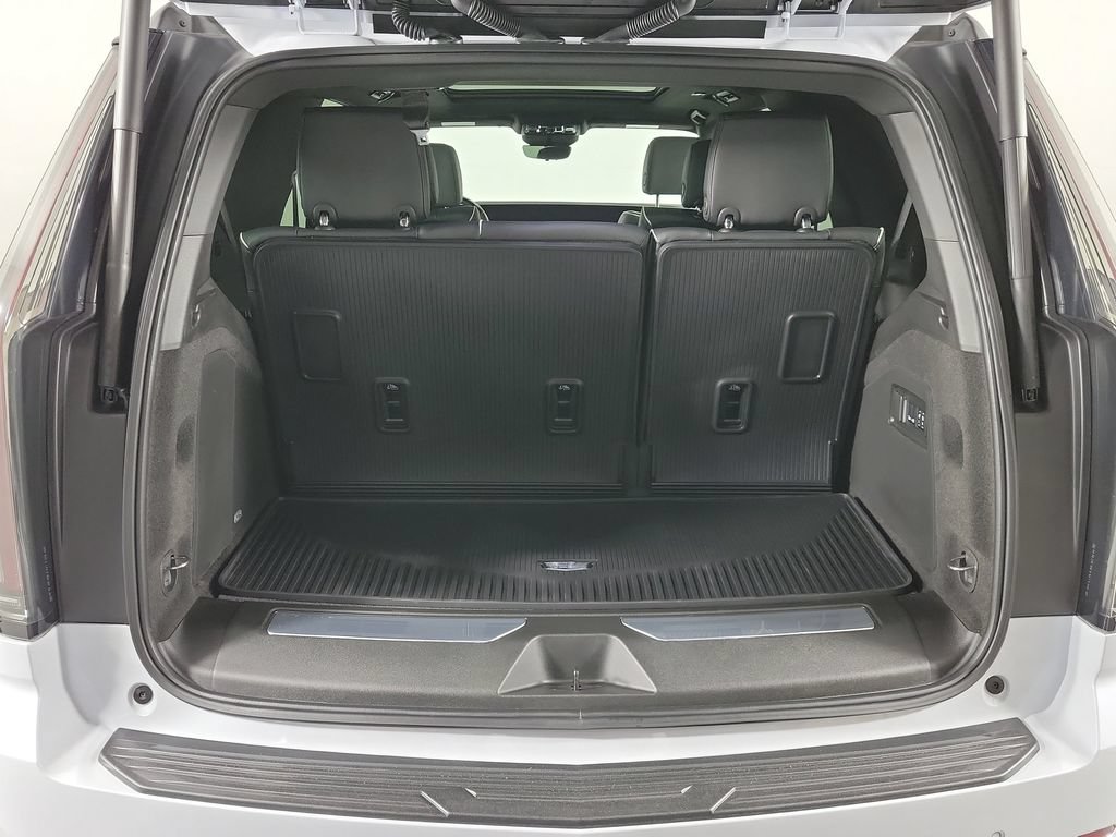 Certified 2026 Cadillac Escalade Luxury w/ Touring Package AWD/4WD image 7