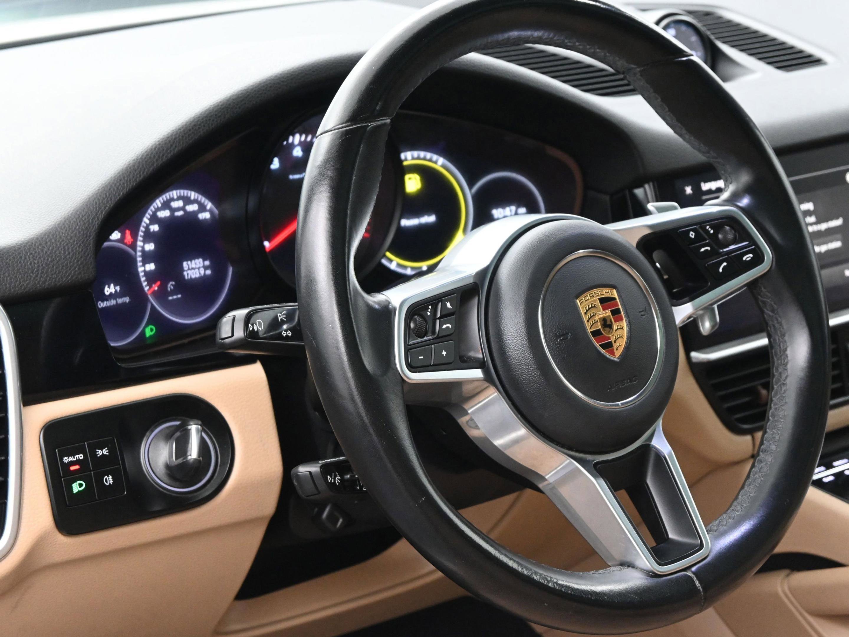 Used 2022 Porsche Cayenne image 44