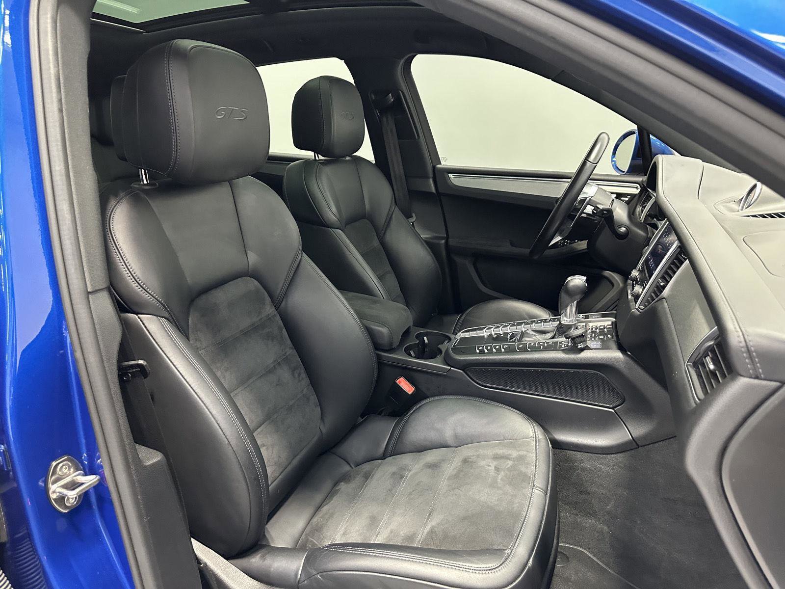 Used 2018 Porsche Macan GTS AWD/4WD image 45