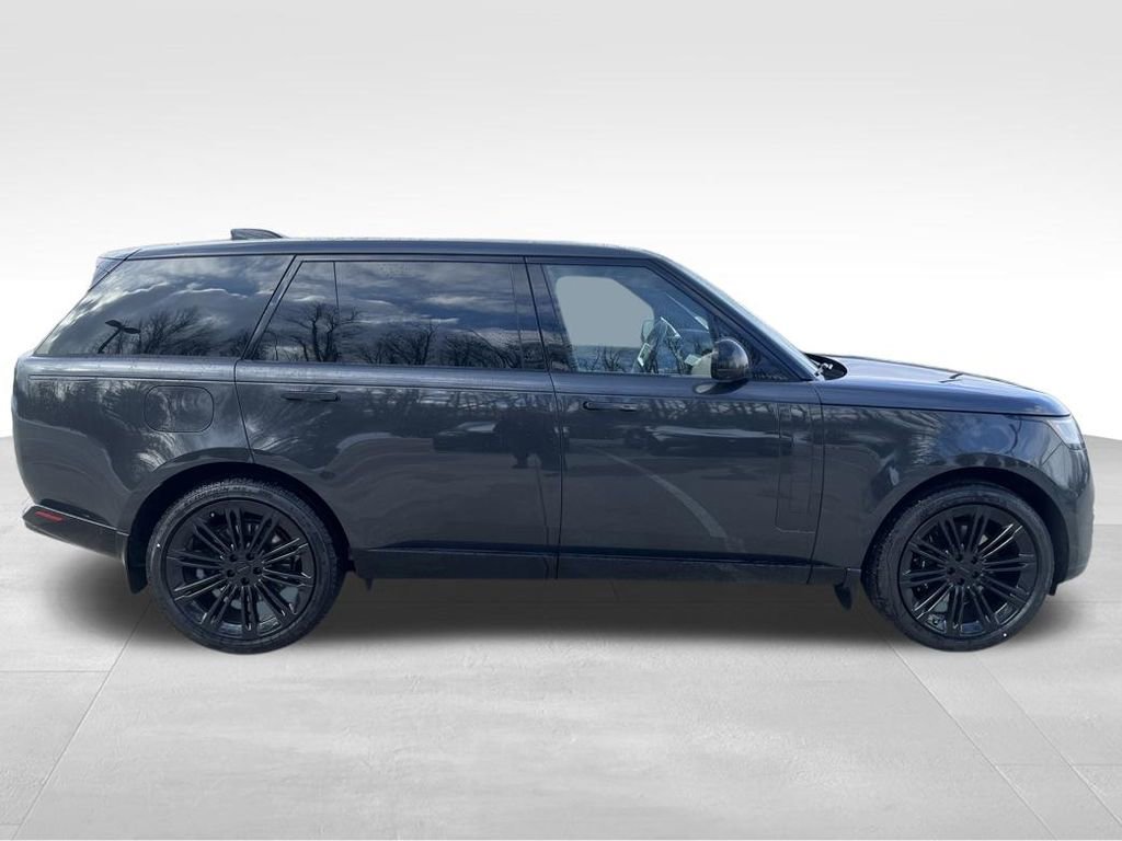 New 2026 Land Rover Range Rover Long Wheelbase SE image 6