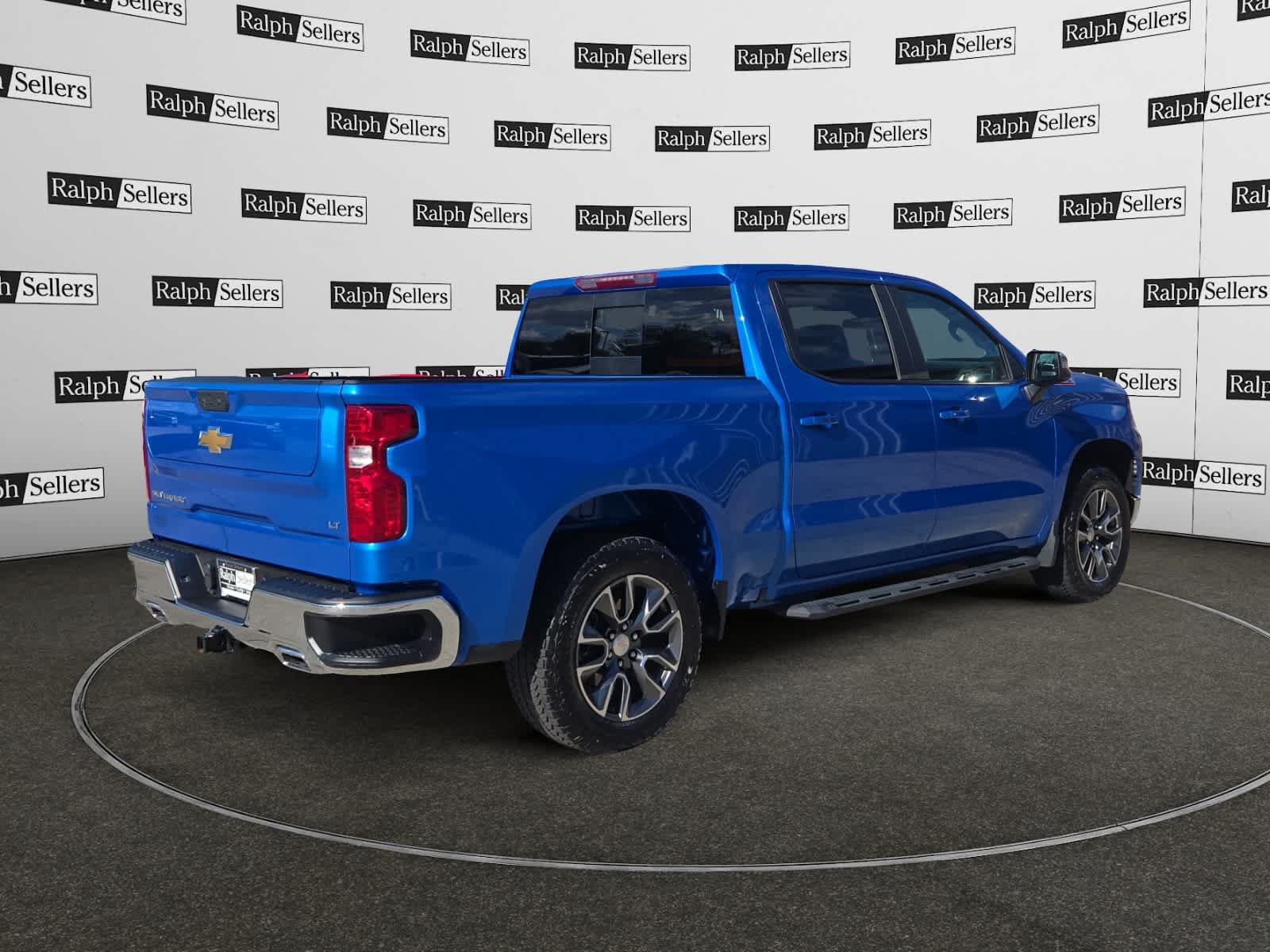 Used 2025 Chevrolet Silverado 1500 LT w/ Z71 Off-Road Package AWD/4WD image 6