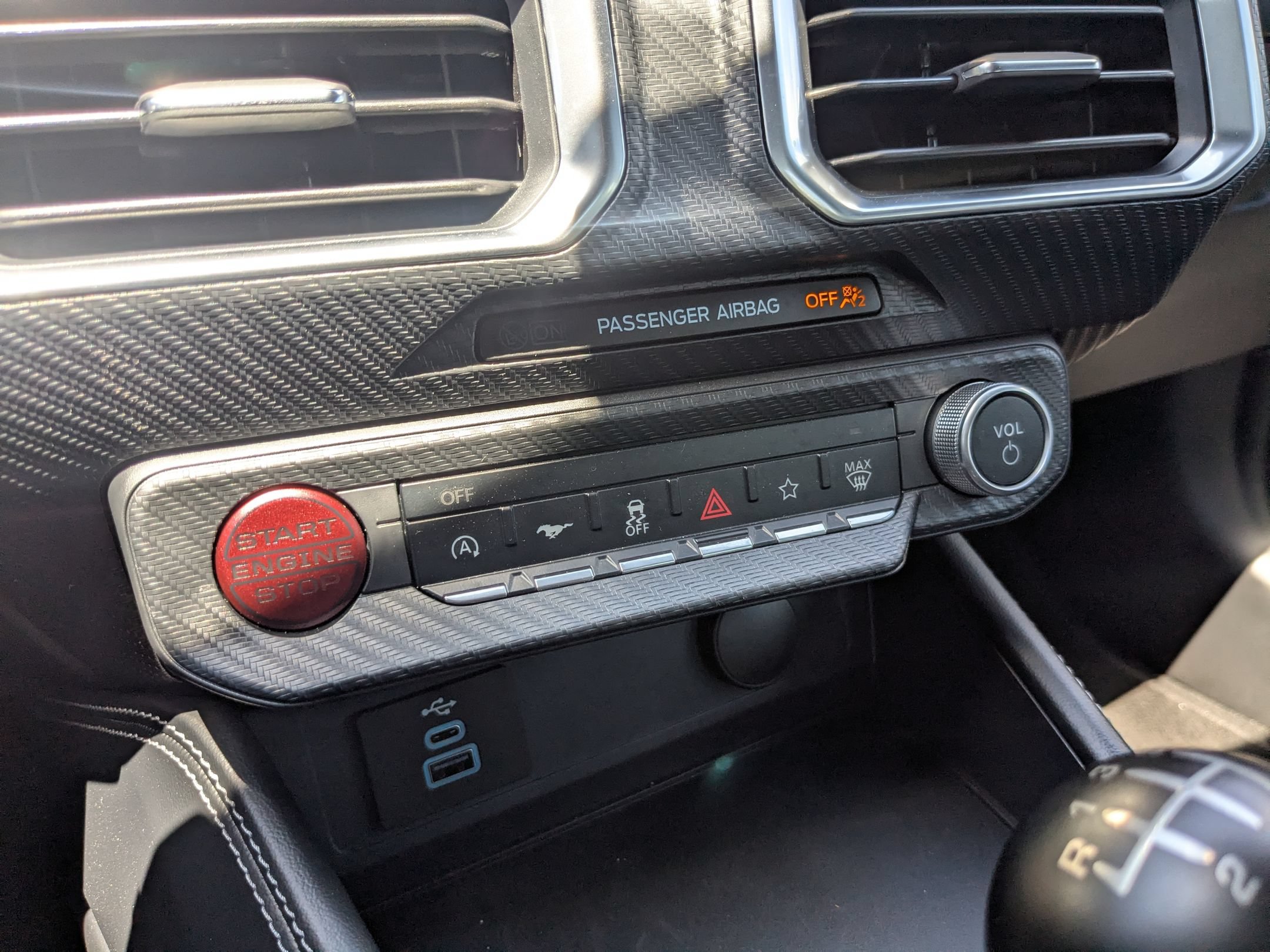 Used 2025 Ford Mustang GT Premium RWD image 16