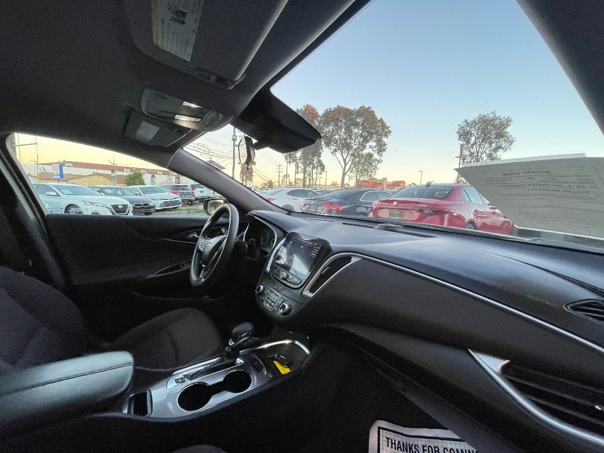 Used 2023 Chevrolet Malibu LT FWD image 12
