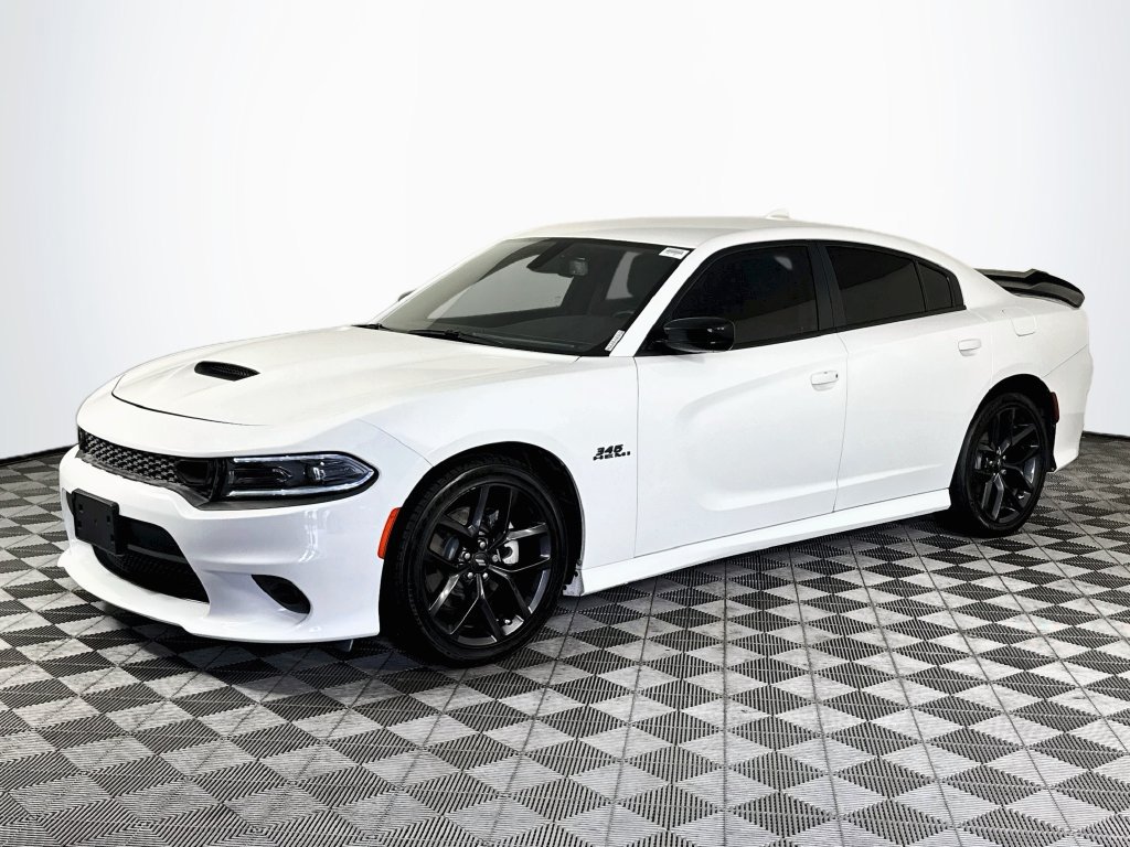 Used 2022 Dodge Charger R/T w/ Blacktop Package RWD image 4