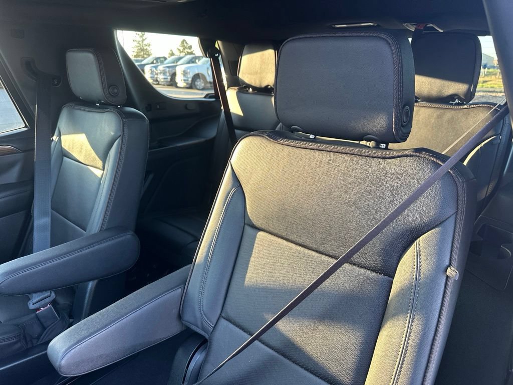 Used 2023 Chevrolet Tahoe High Country w/ Premium Package AWD/4WD image 19
