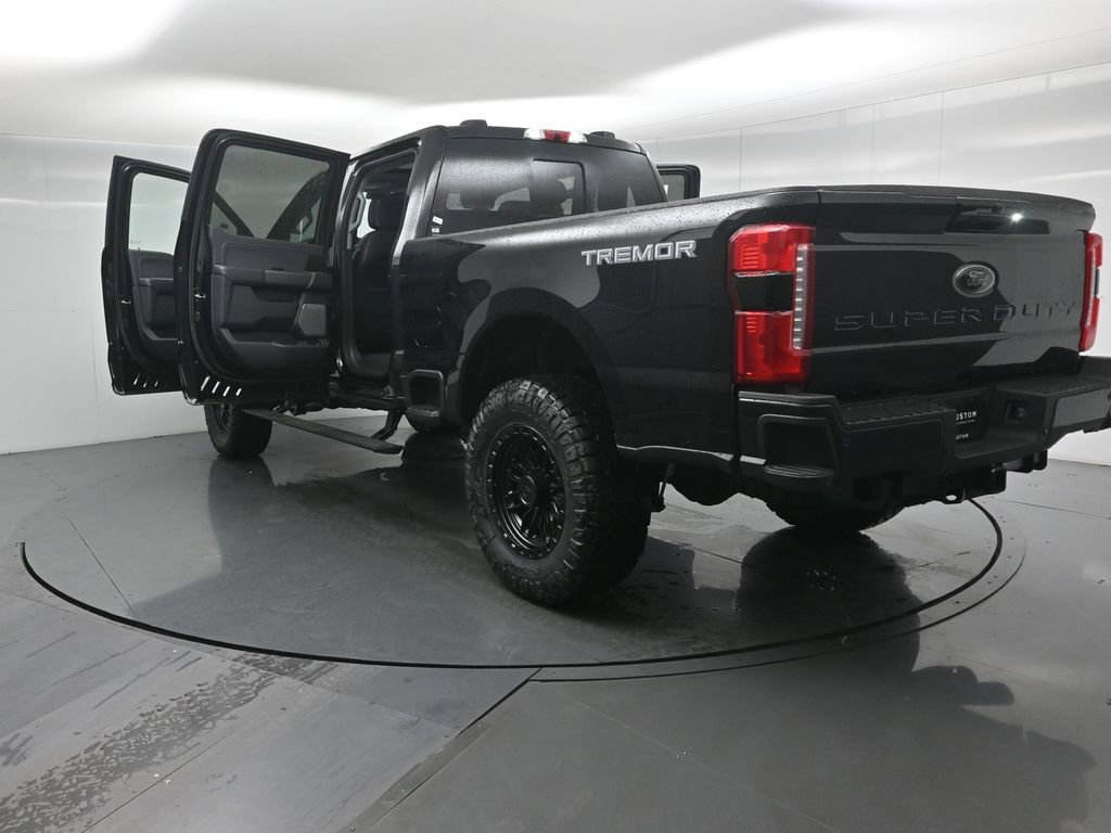 New 2025 Ford F250 Lariat w/ Lariat Ultimate Package image 34